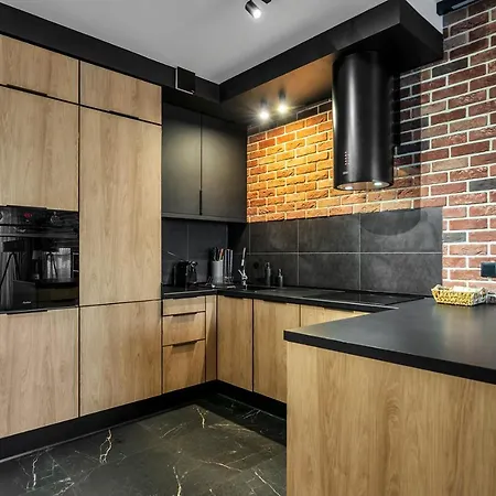 Stylish Airport Business - Parking, Balcony - By Rentujemy *