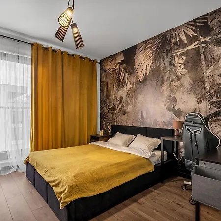 Stylish Airport Business - Parking, Balcony - By Rentujemy Apartman