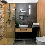 Appartement Stylish Airport Business - Parking, Balcony - By Rentujemy Varsovie